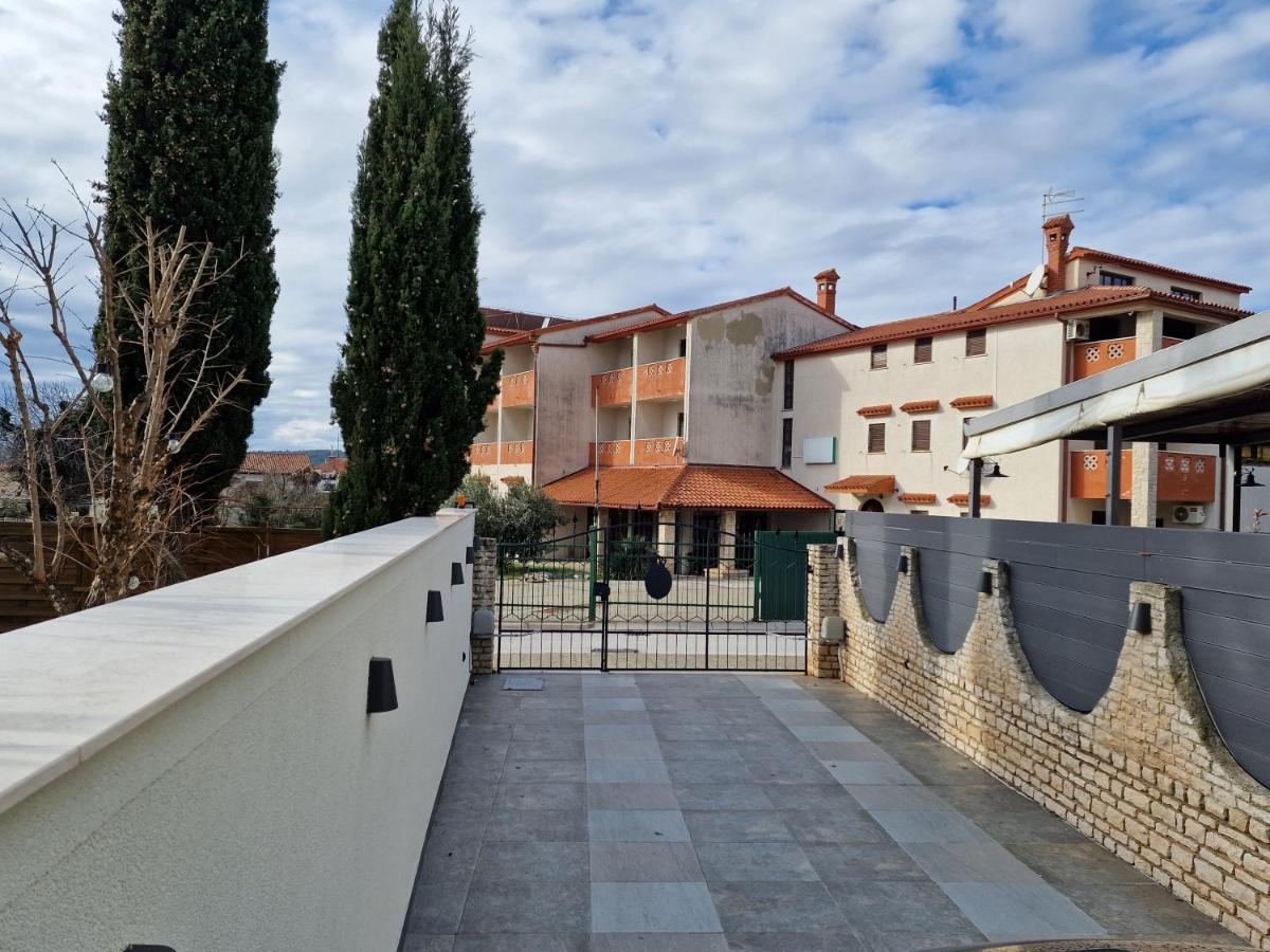 Apartmani Carla Medulin Exterior foto